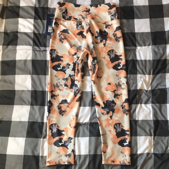 NWT New MARIKA Gaby Floral HIGH WAIST Orange Gray White Capri Yoga Leggings Sz M - Picture 11 of 16